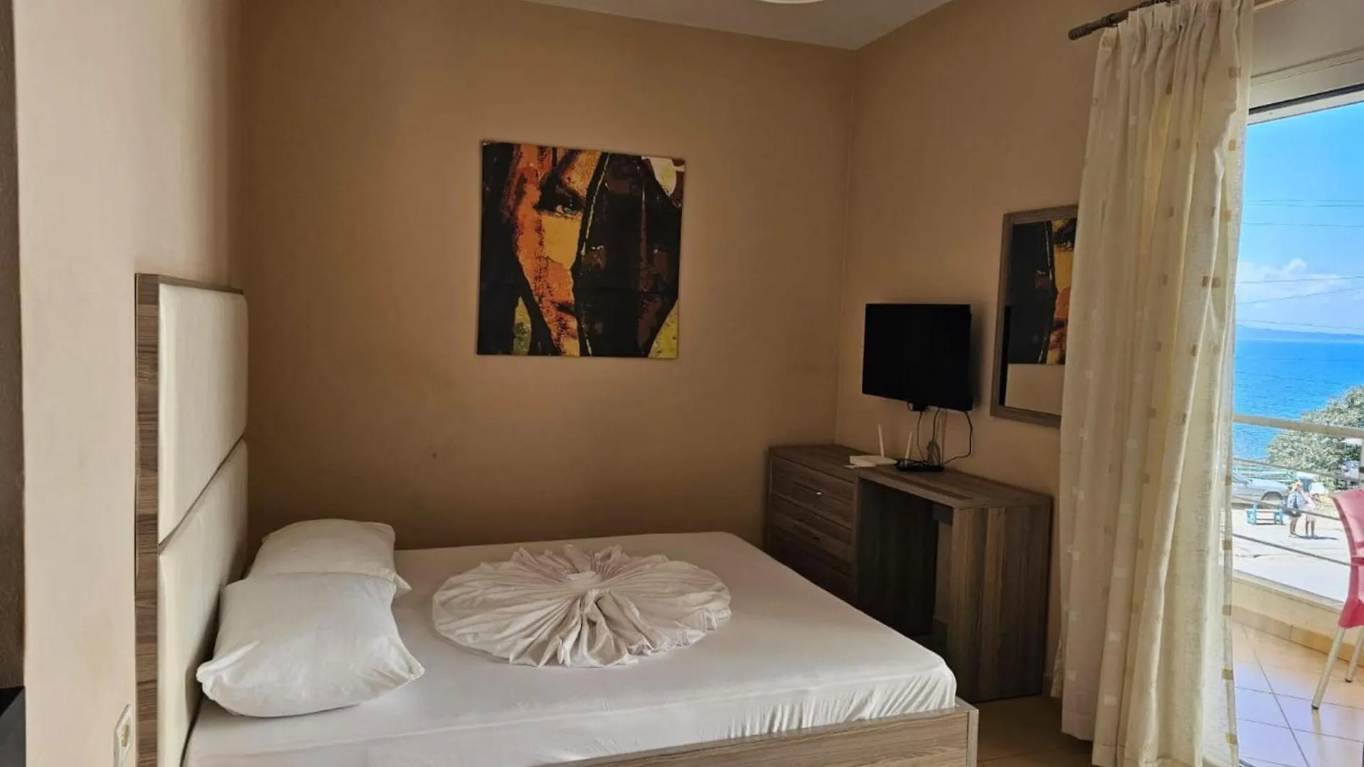 Coastal Apartment Near Santa Quaranta Sarandë