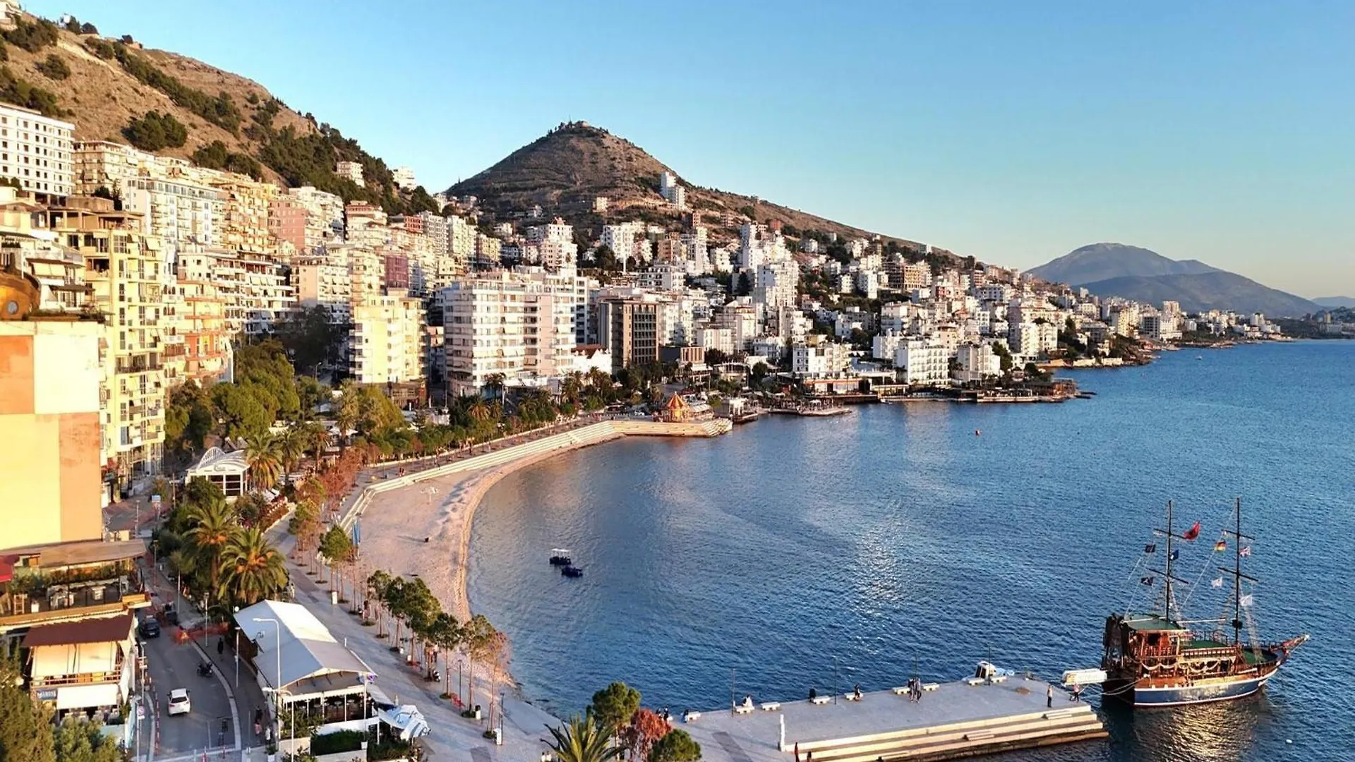 Coastal Apartment Near Santa Quaranta Sarandë